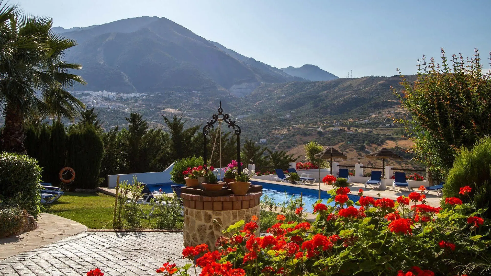 Hotel Cortijo De Salia Alcaucín 2*,